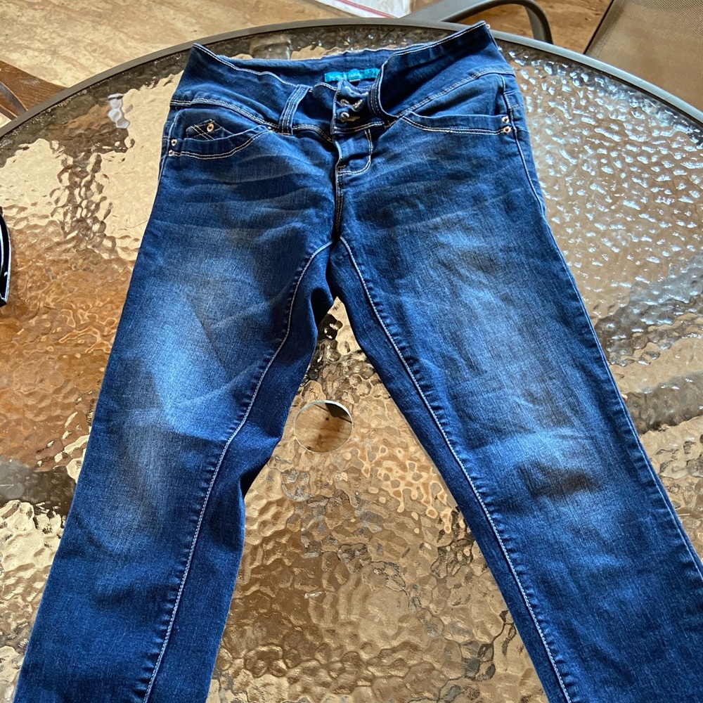 Cropped leggings been worn a handful of times
